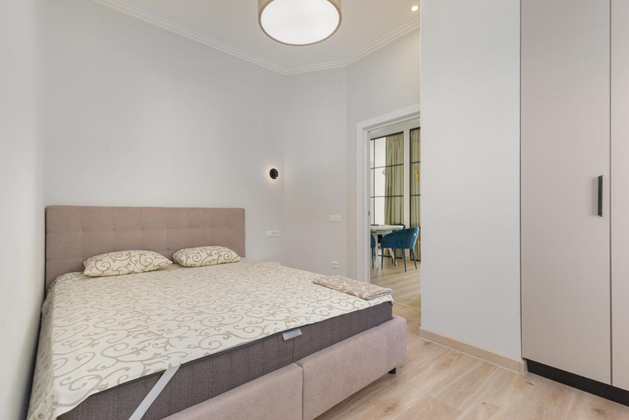 Sea Symphony 3-Bedrooms Apartment Odesa Exterior photo