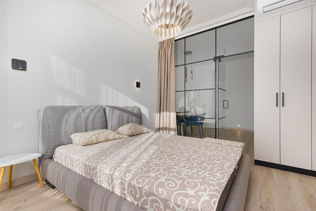 Sea Symphony 3-Bedrooms Apartment Odesa Exterior photo
